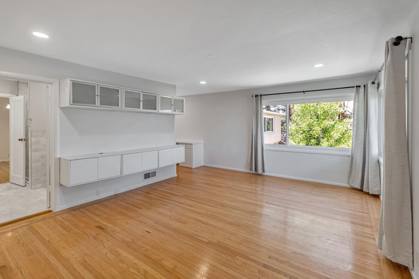 940 Black Mountain Road