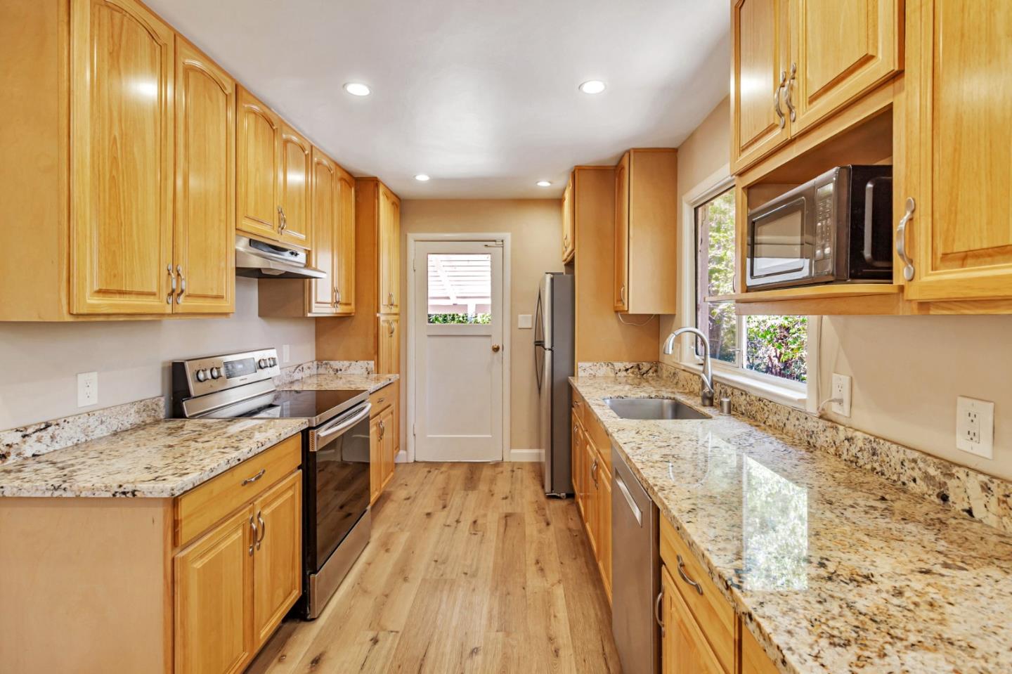 940 Black Mountain Road