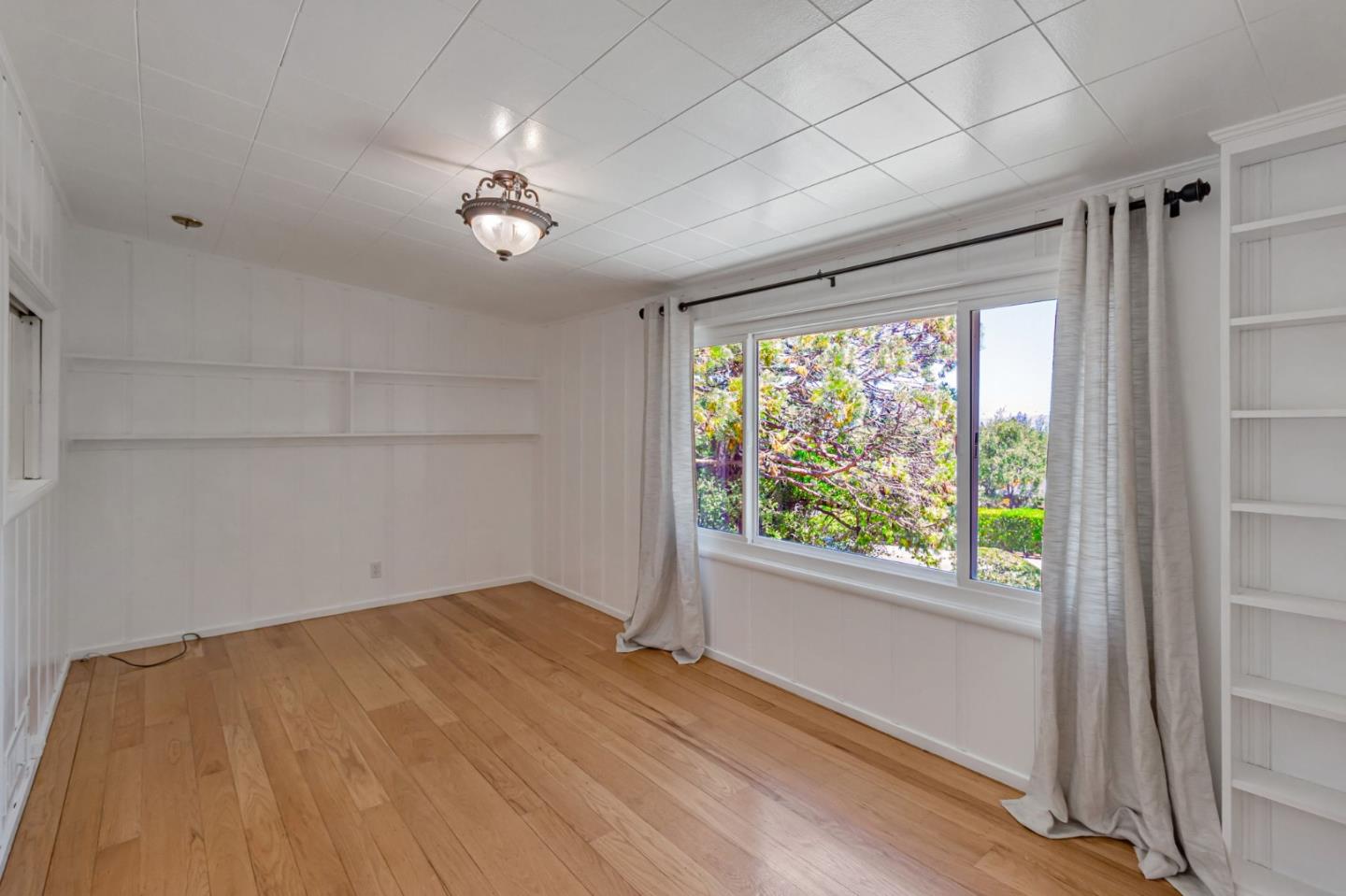 940 Black Mountain Road