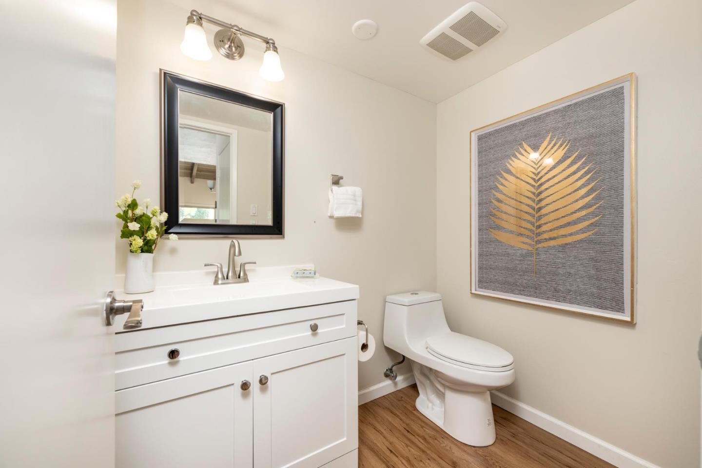 38 Weepingridge Court