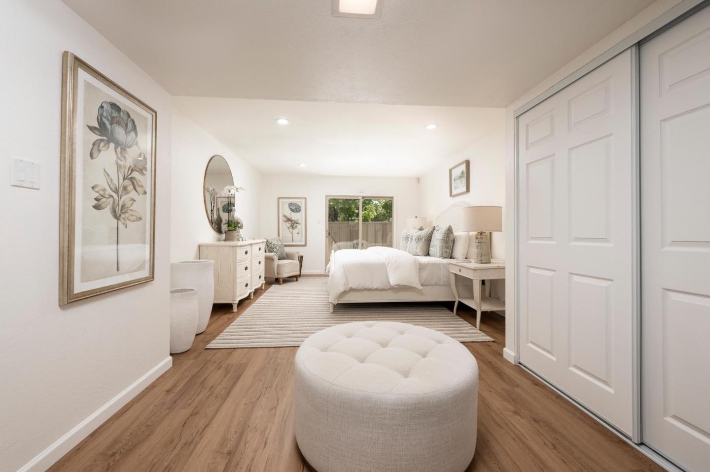 38 Weepingridge Court