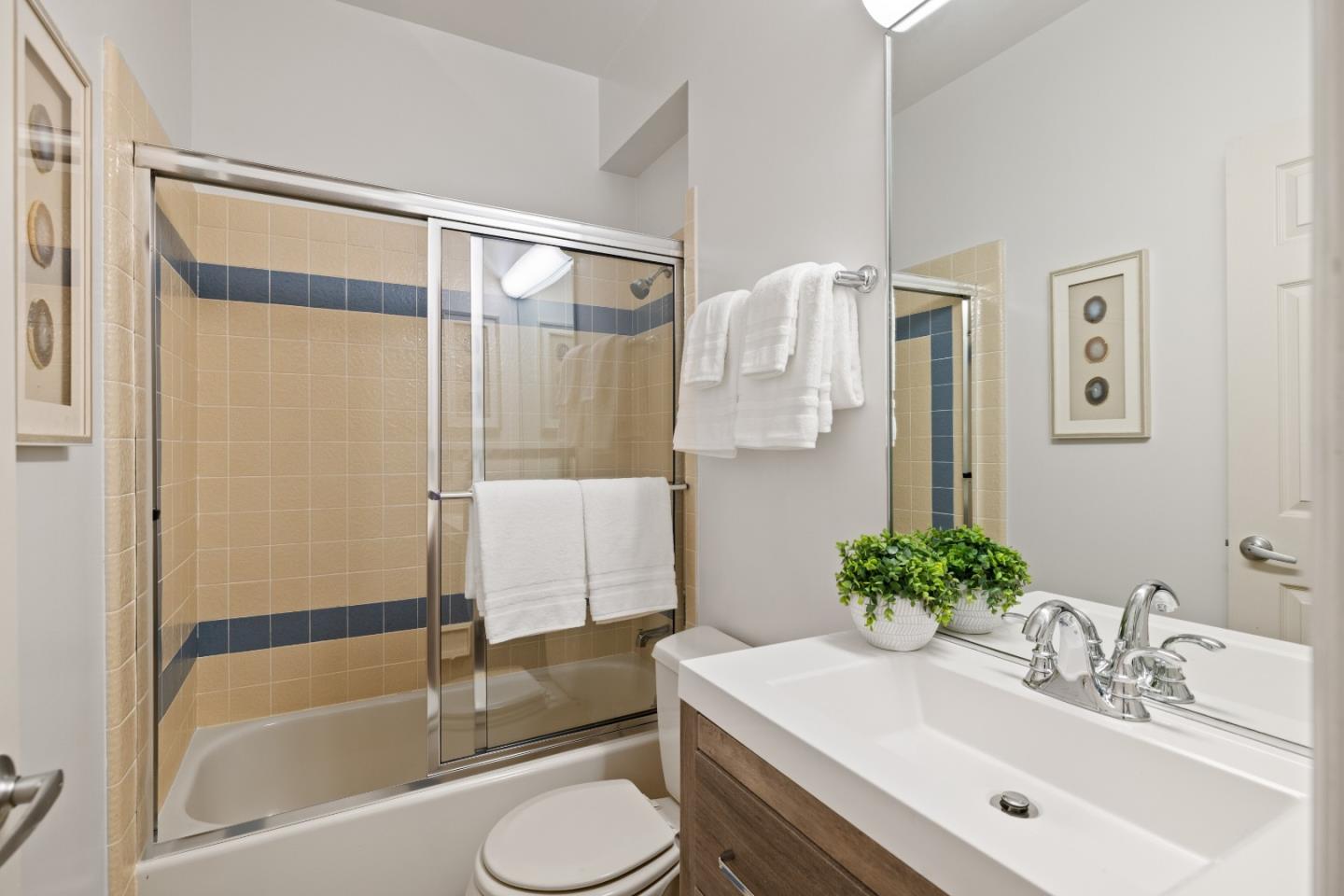 2851 San Juan Boulevard