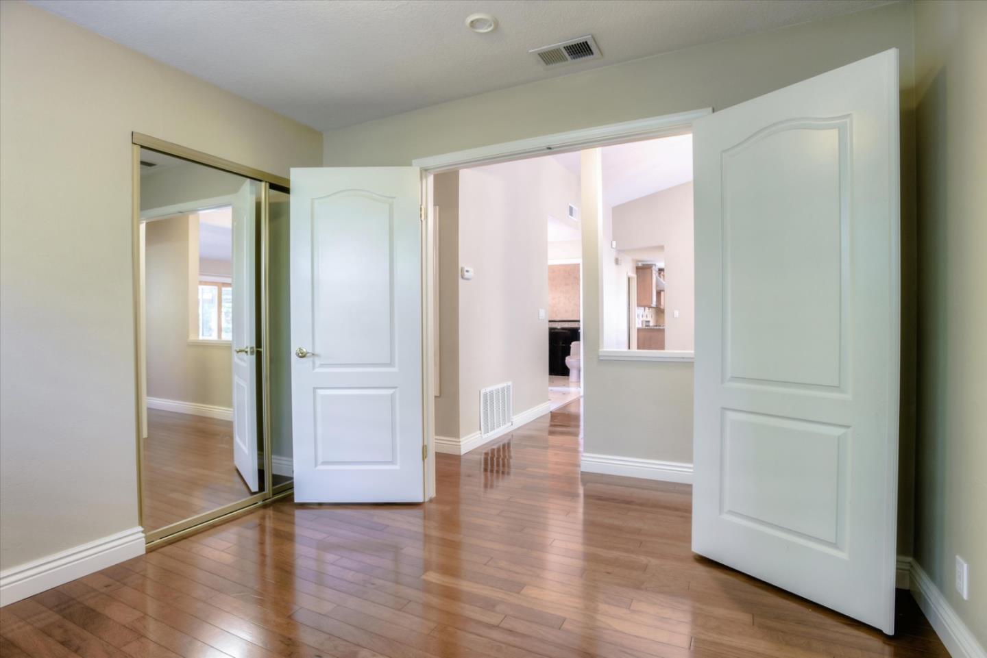 604 San Nicholas Lane