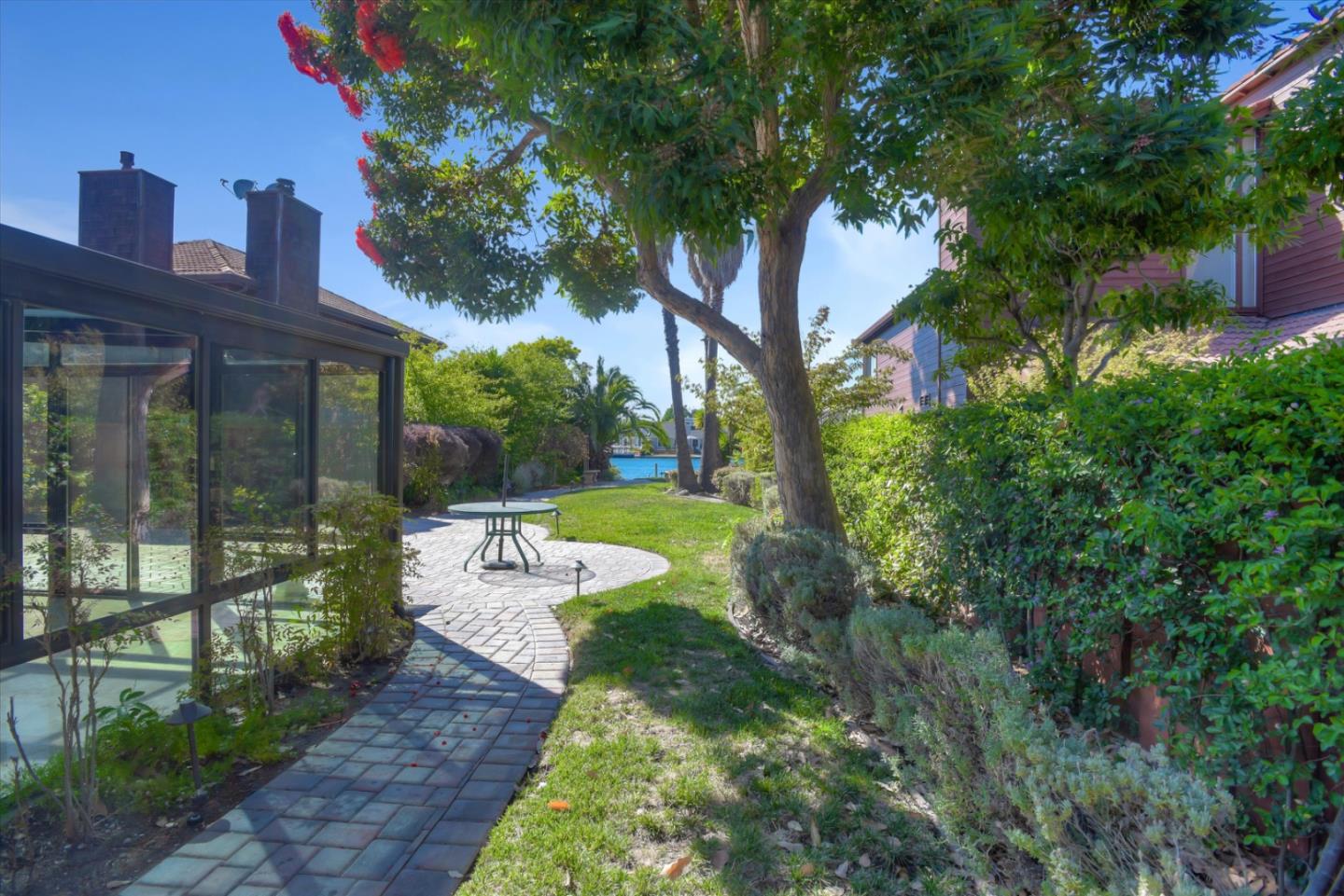 604 San Nicholas Lane