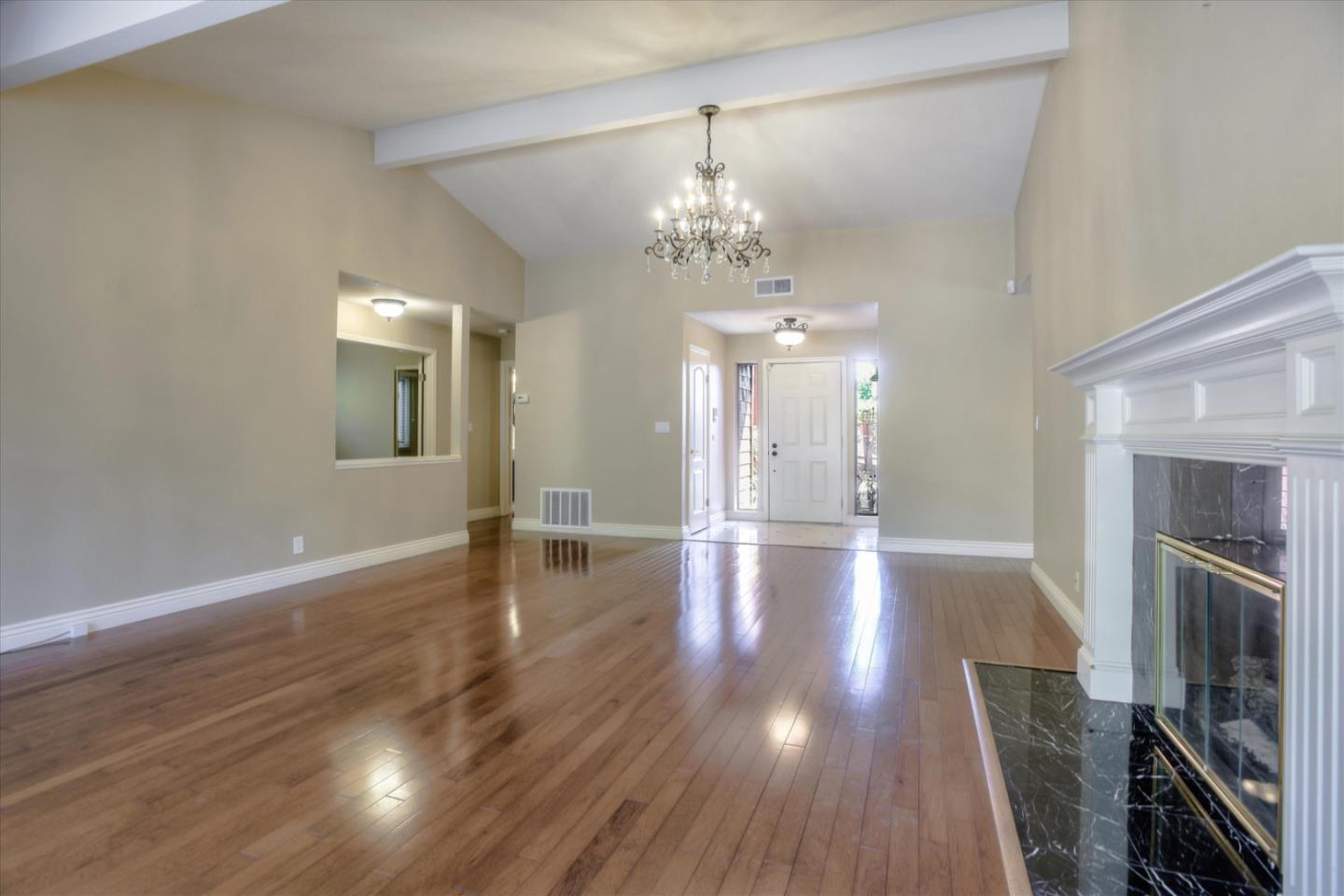 604 San Nicholas Lane