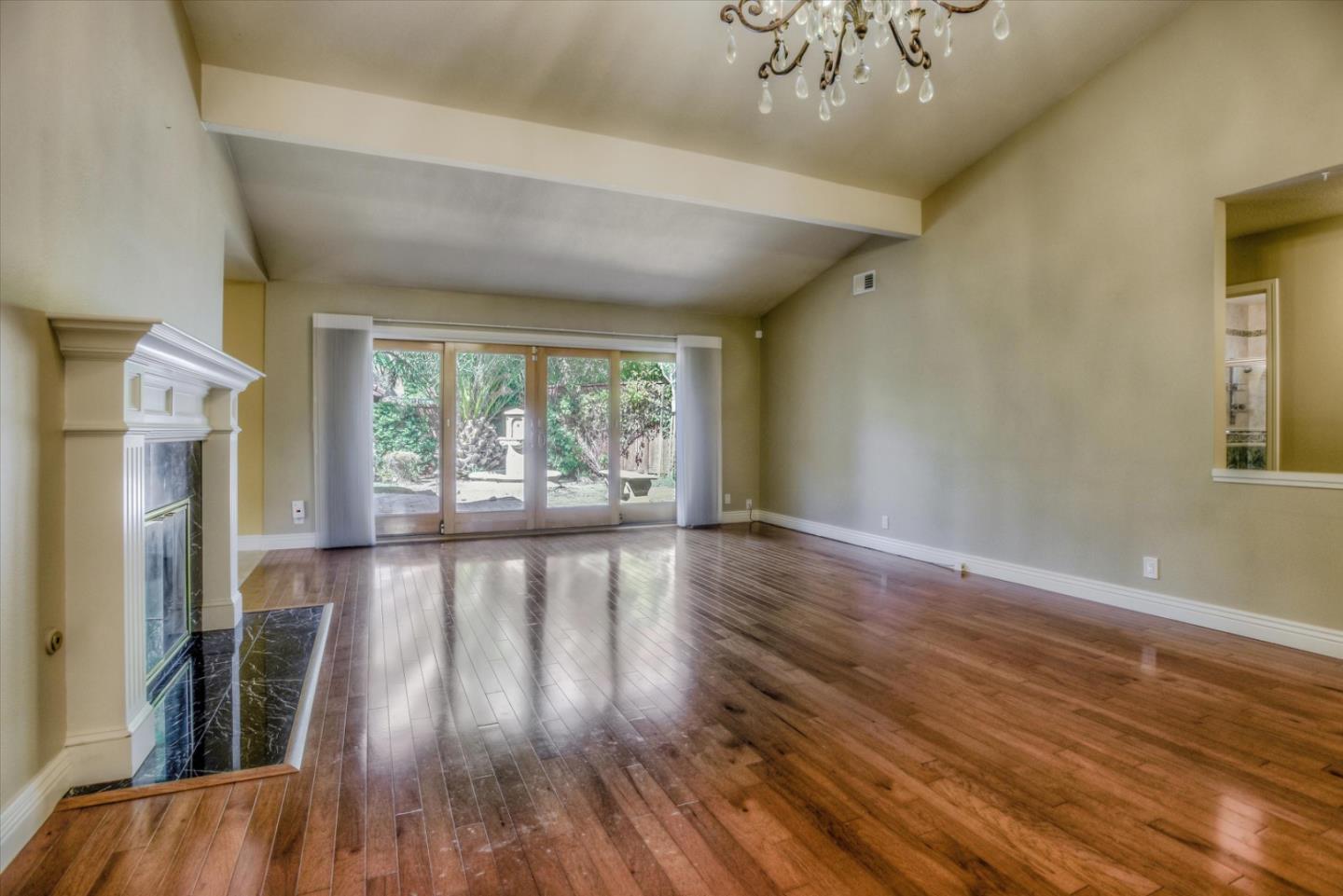 604 San Nicholas Lane