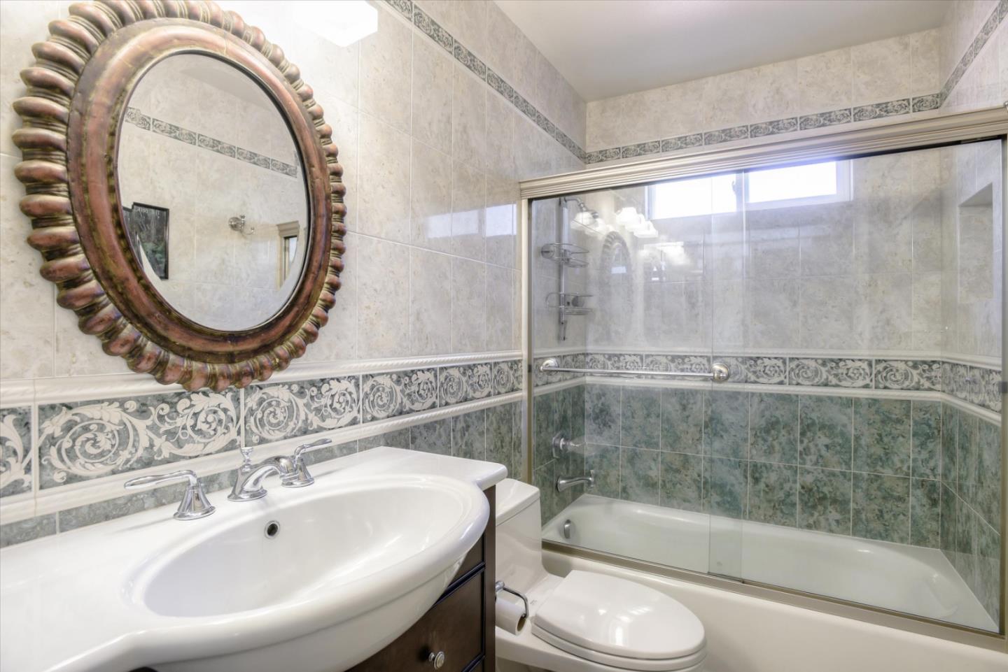 604 San Nicholas Lane