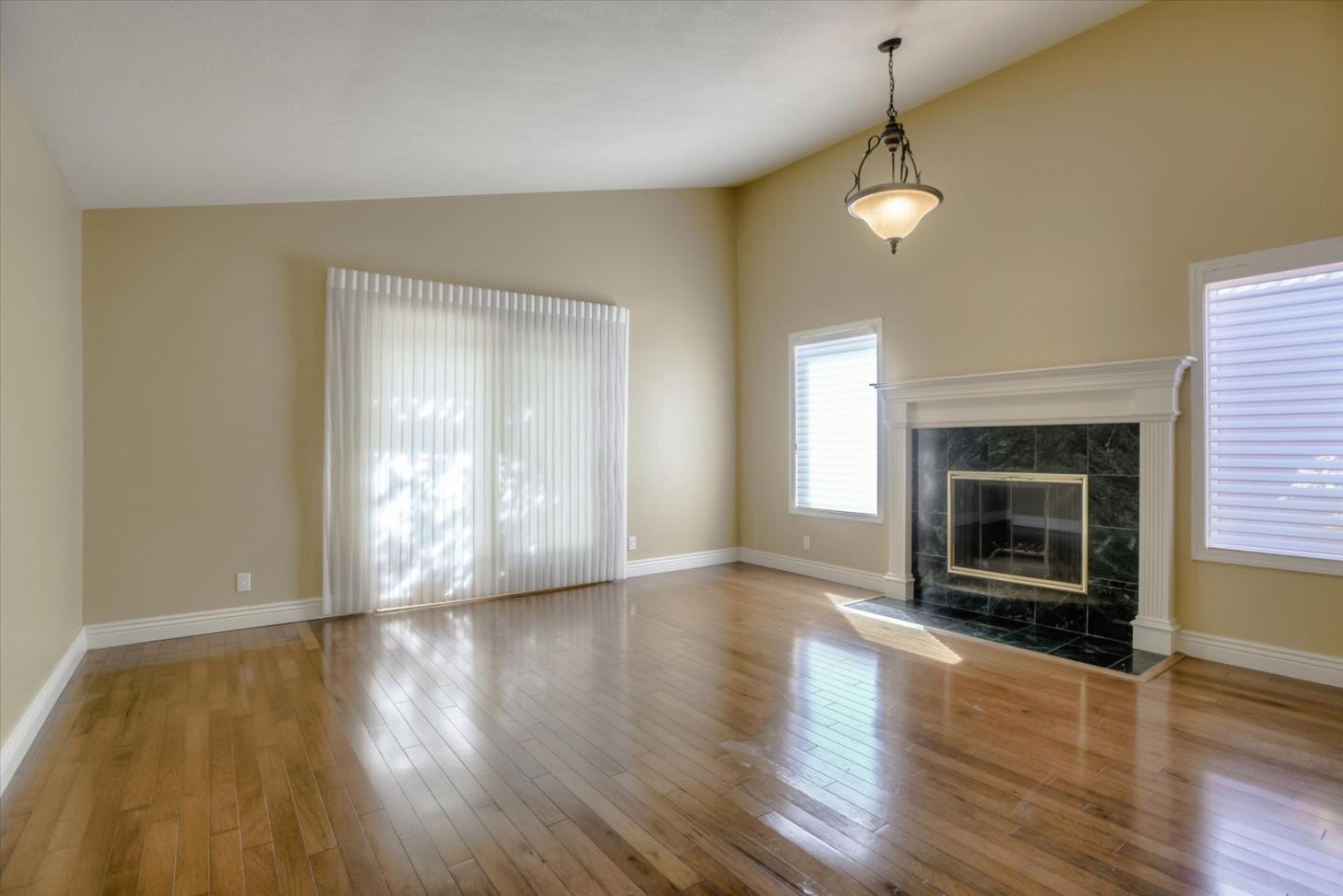 604 San Nicholas Lane