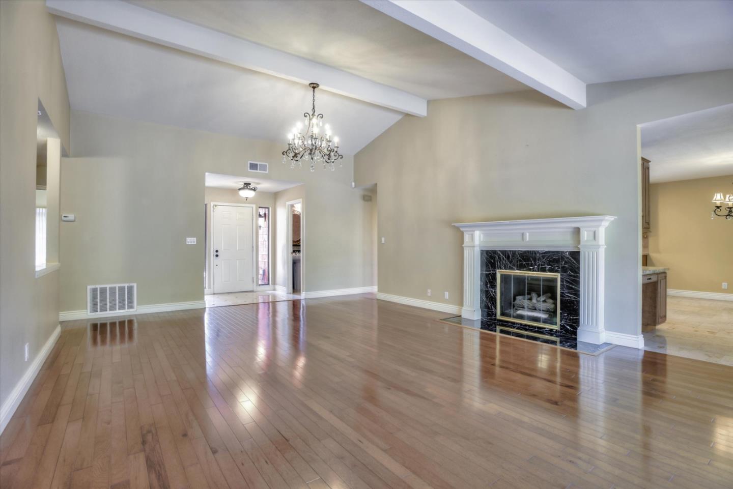 604 San Nicholas Lane