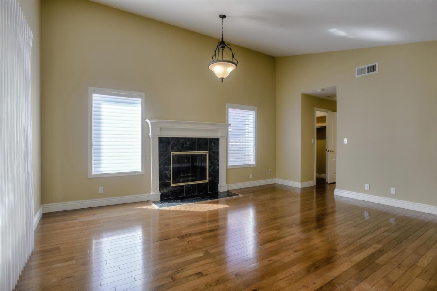 604 San Nicholas Lane