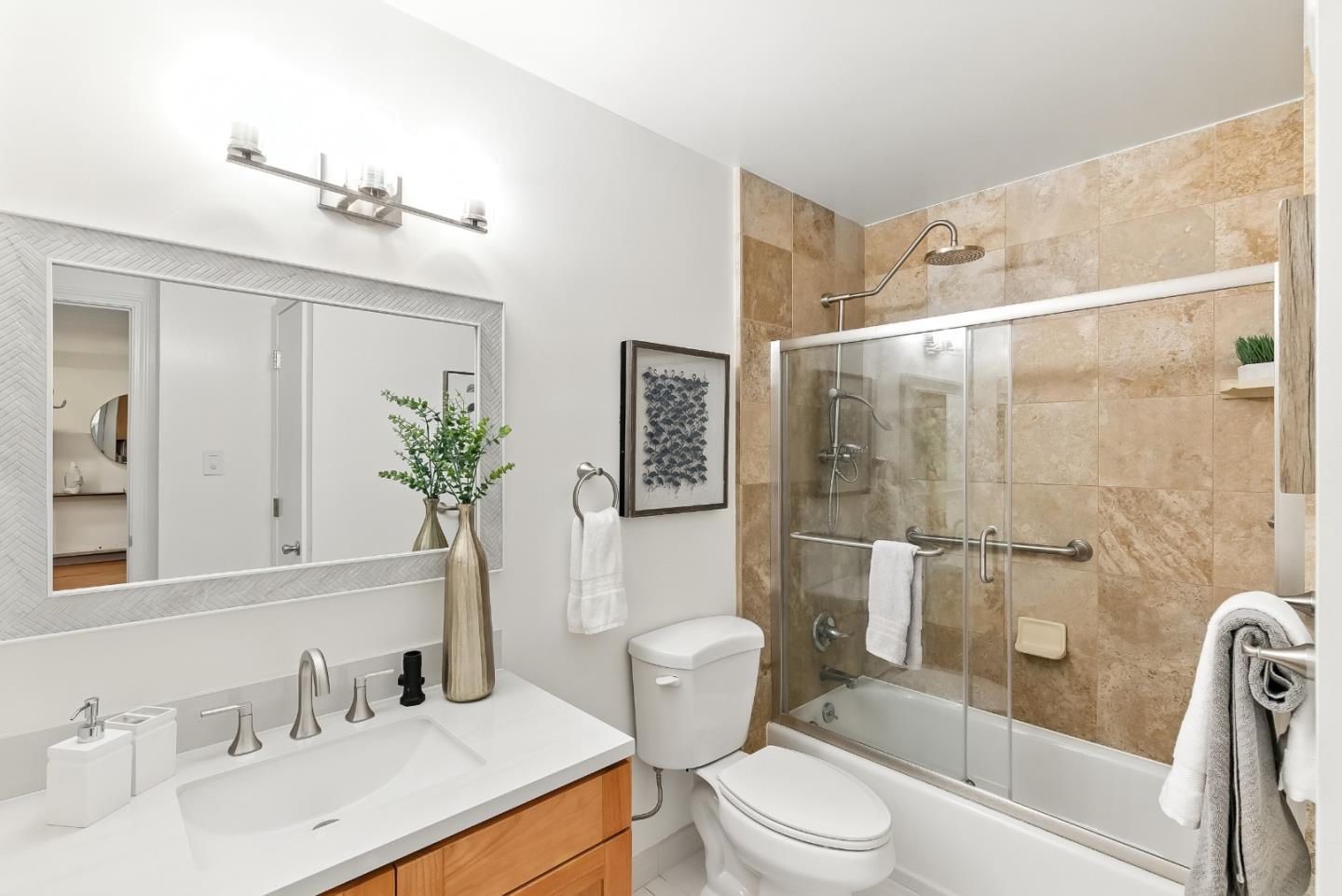 103 Piccadilly Place A