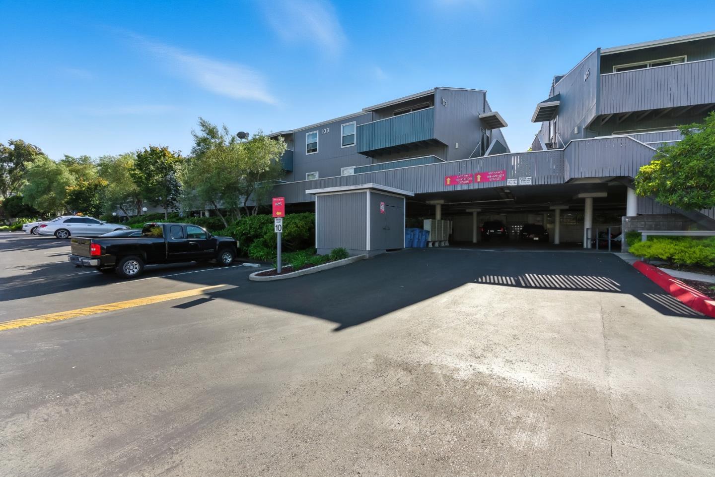 103 Piccadilly Place A