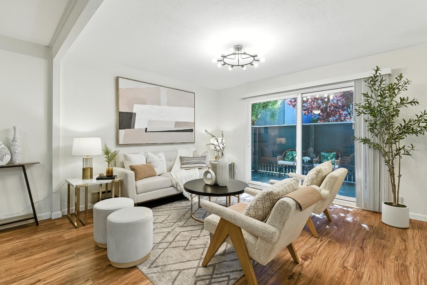 103 Piccadilly Place A