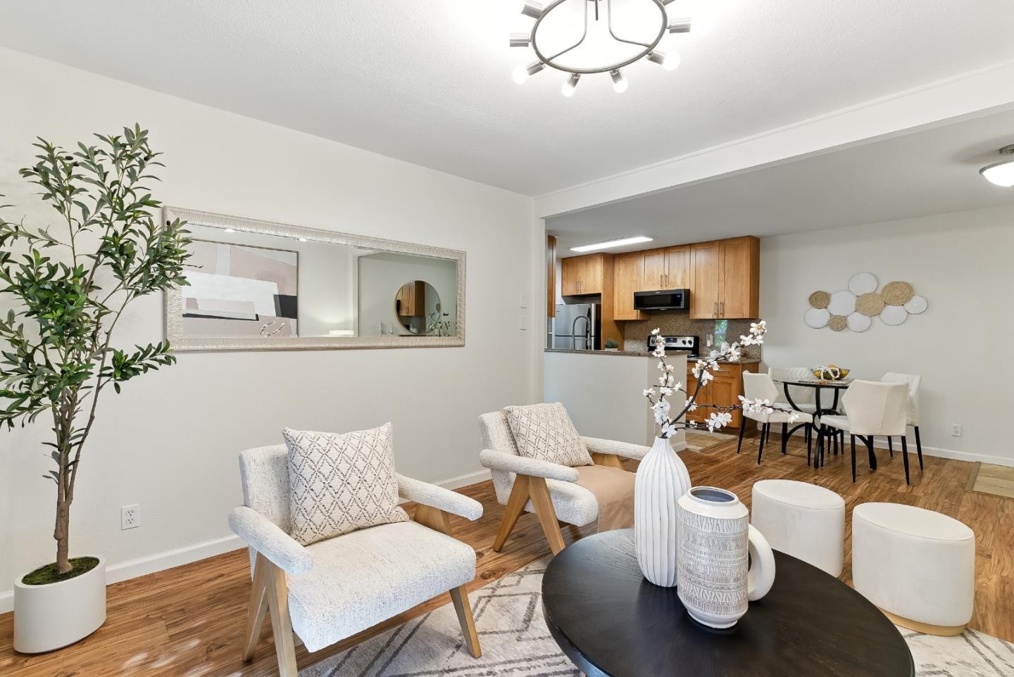 103 Piccadilly Place A