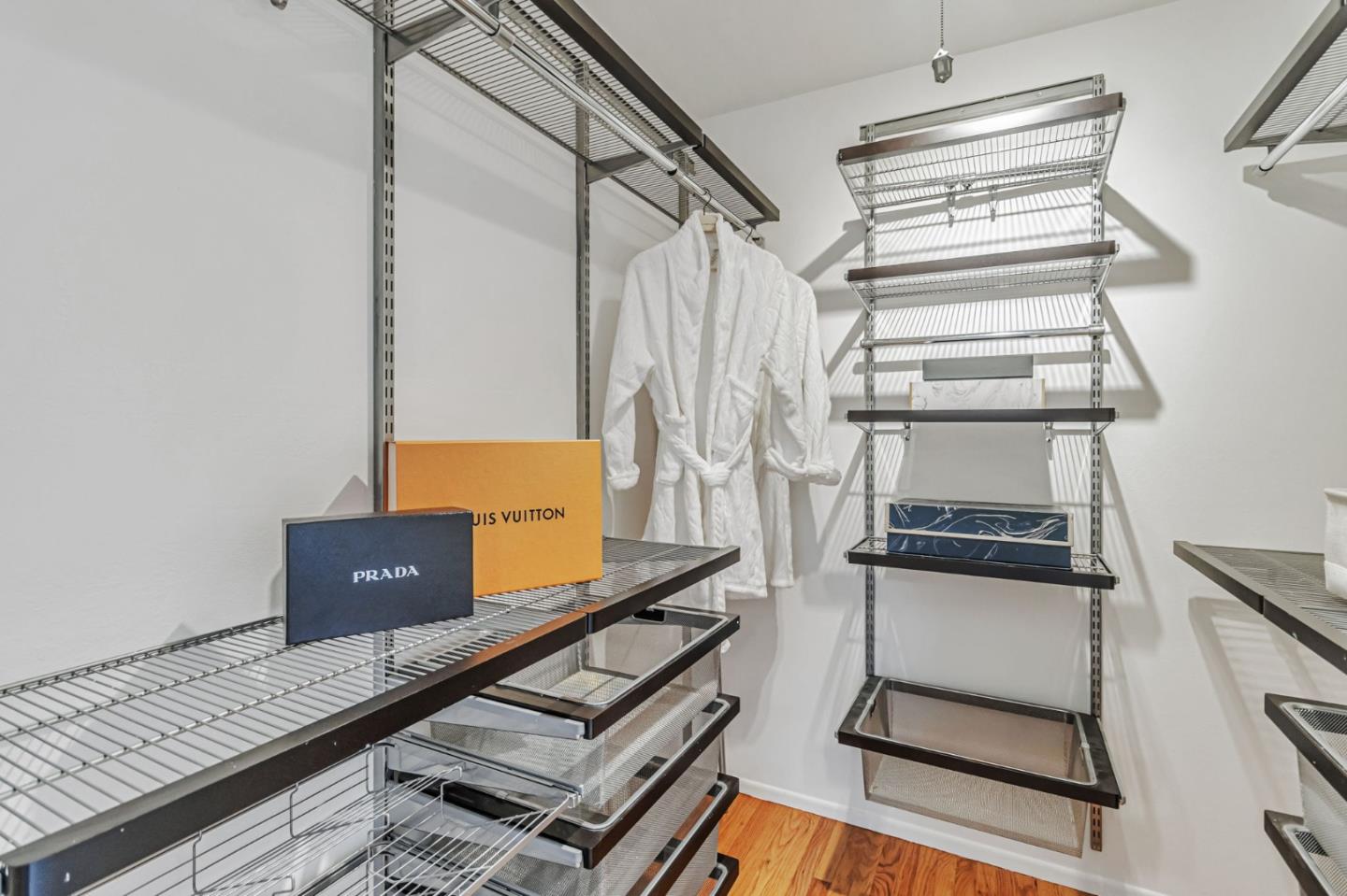 1083 West Hillsdale Boulevard