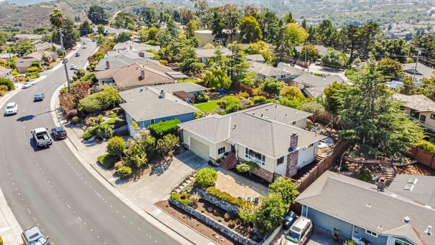 1083 West Hillsdale Boulevard