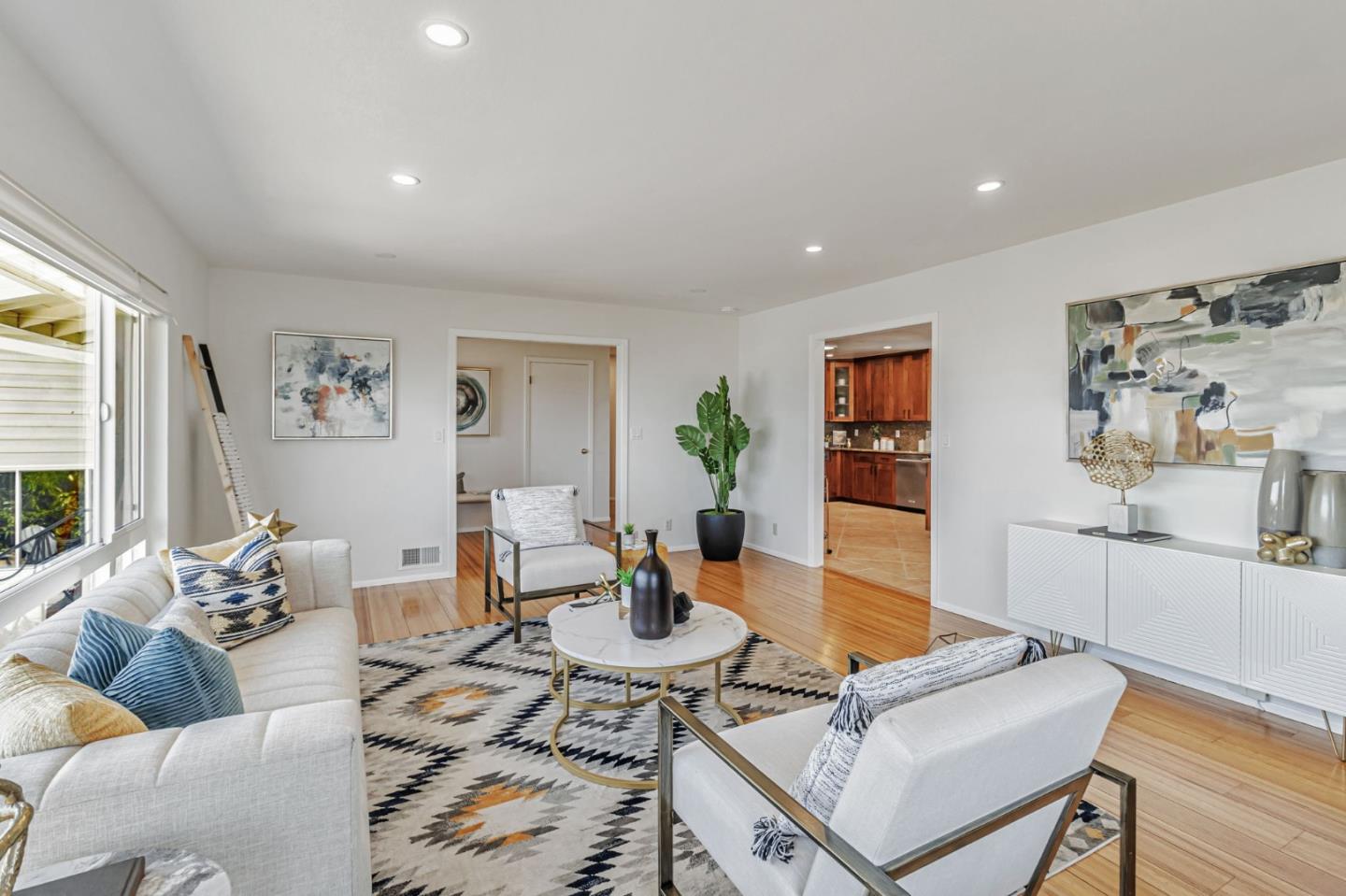 1083 West Hillsdale Boulevard