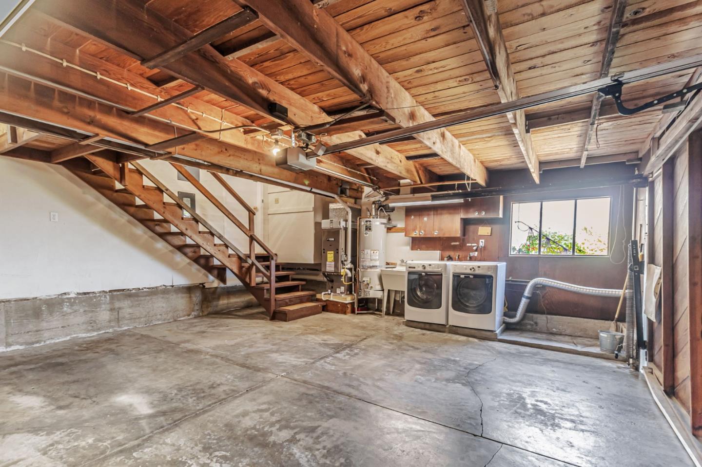 1083 West Hillsdale Boulevard