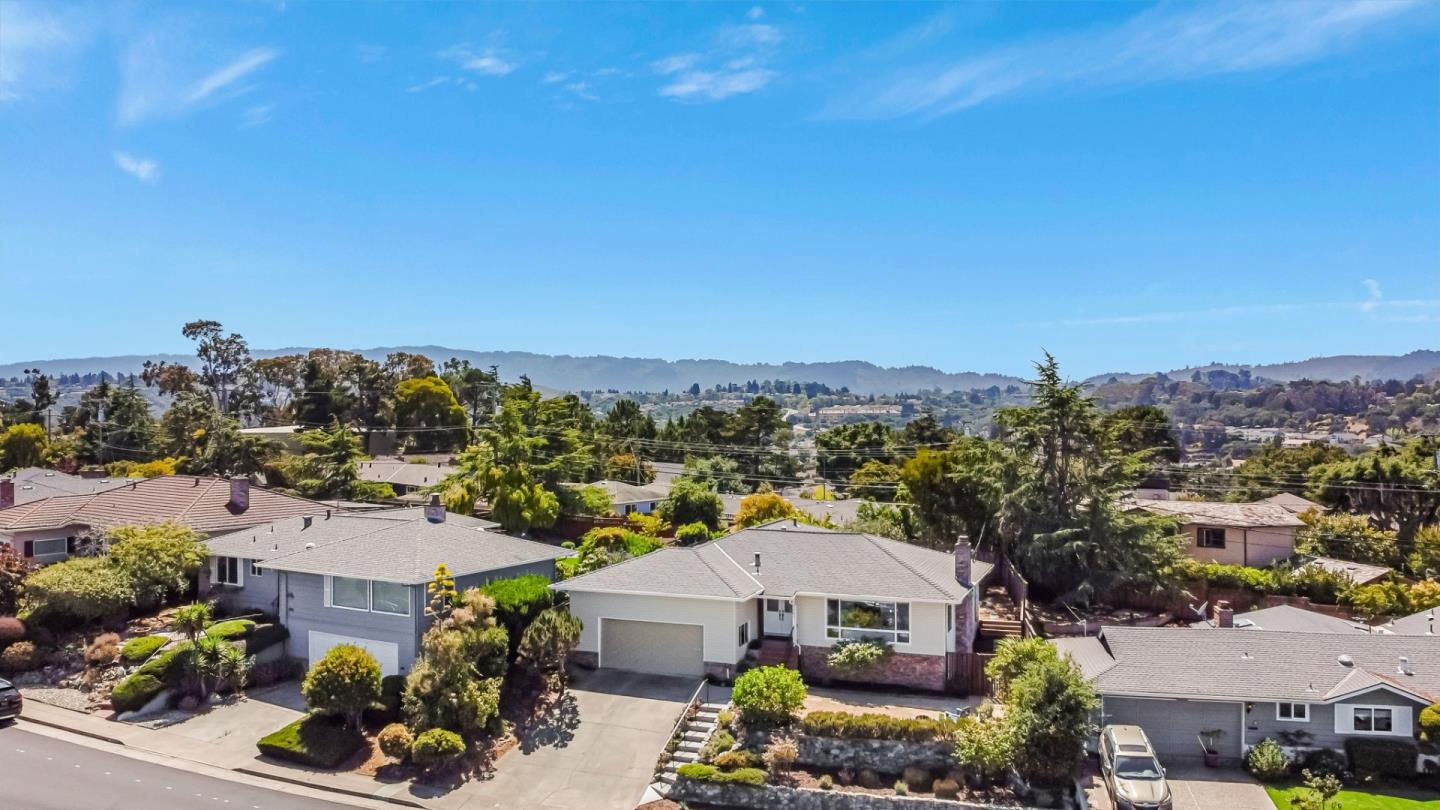 1083 West Hillsdale Boulevard