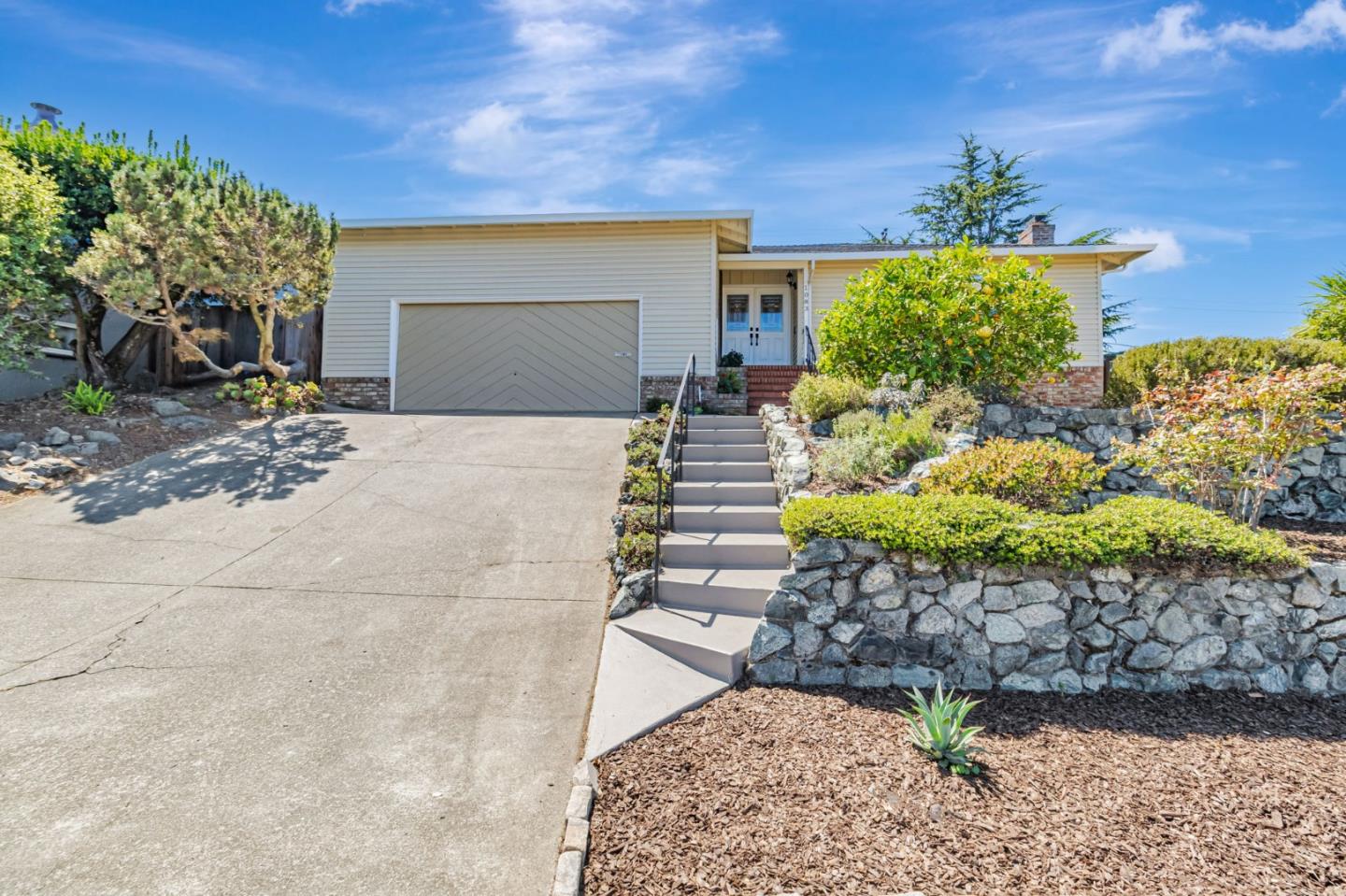 1083 West Hillsdale Boulevard