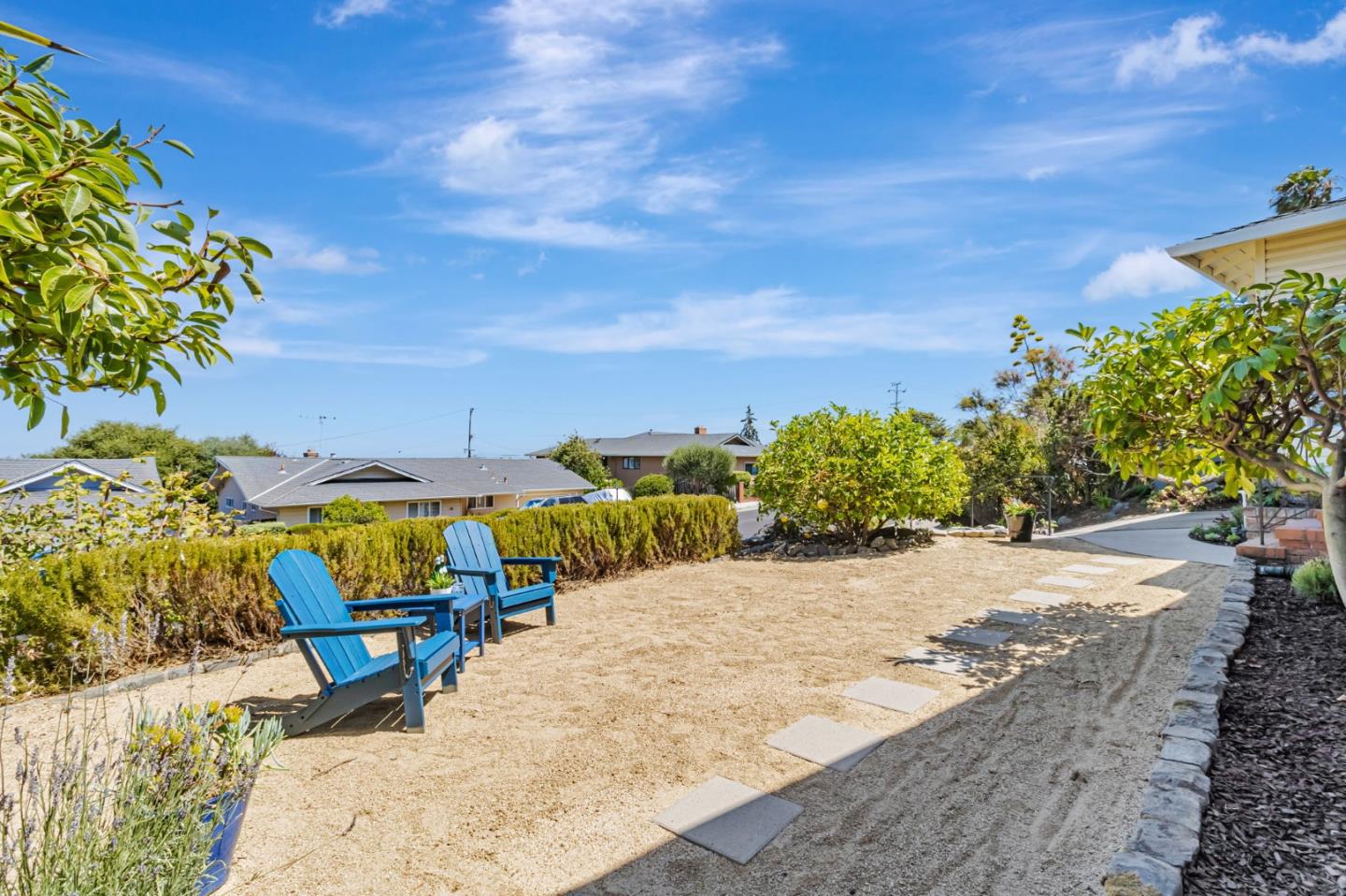 1083 West Hillsdale Boulevard