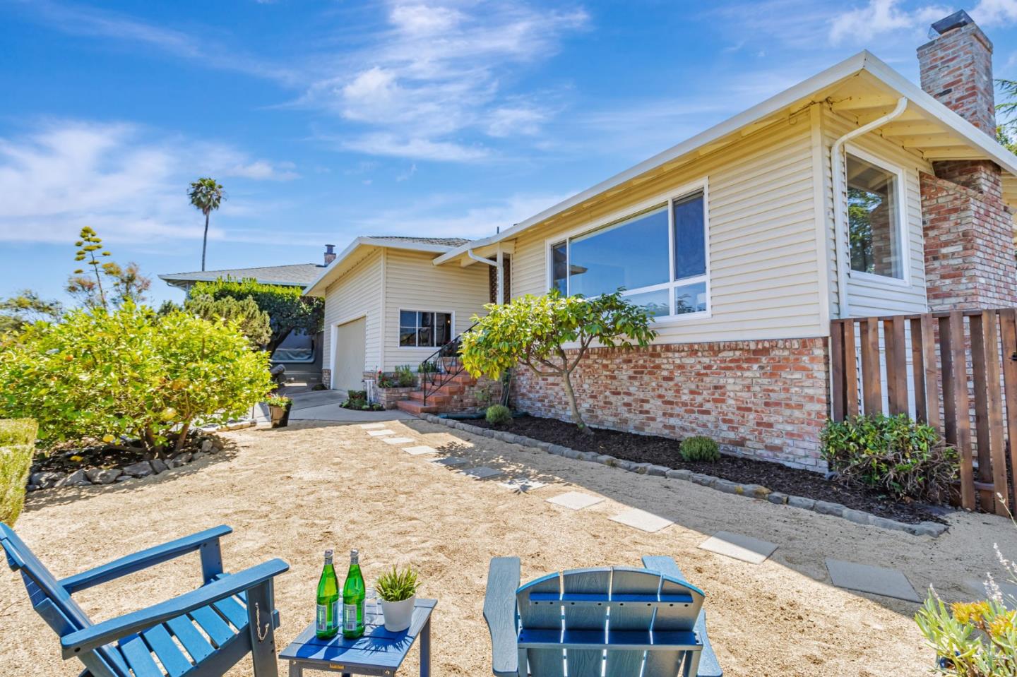 1083 West Hillsdale Boulevard