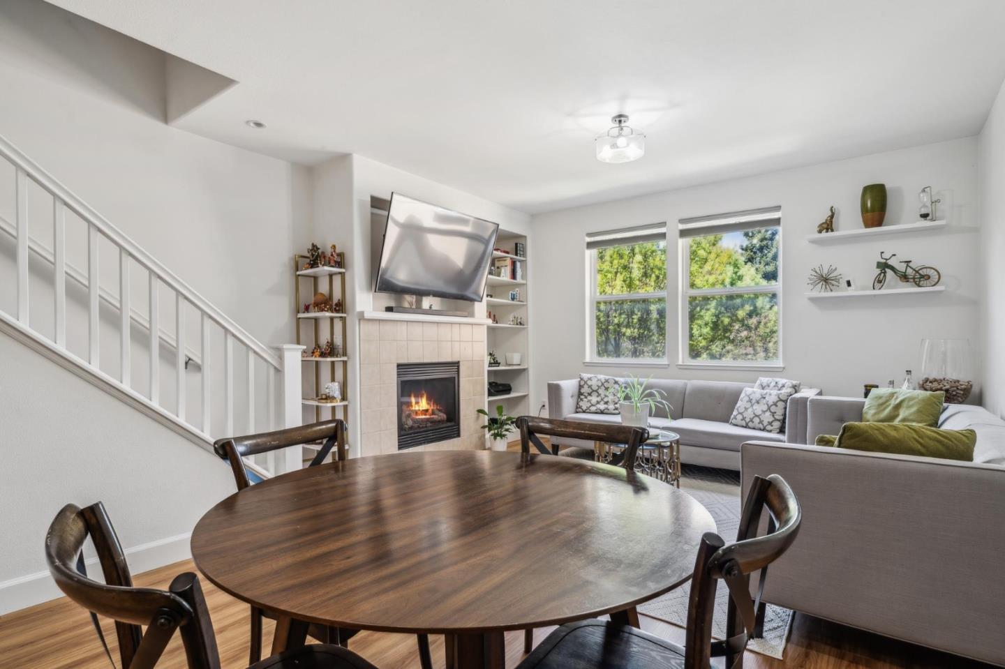 25478 Huntwood Avenue