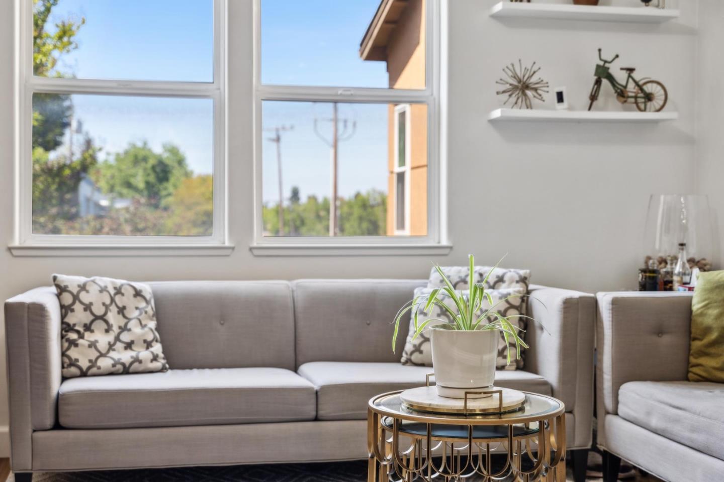 25478 Huntwood Avenue