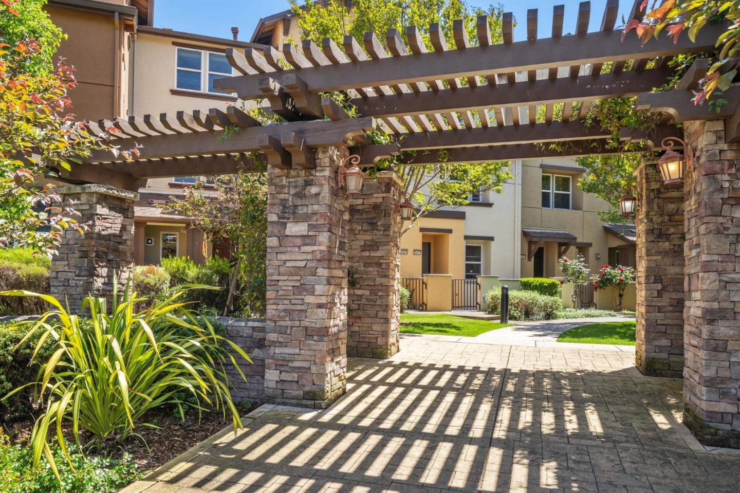 25478 Huntwood Avenue