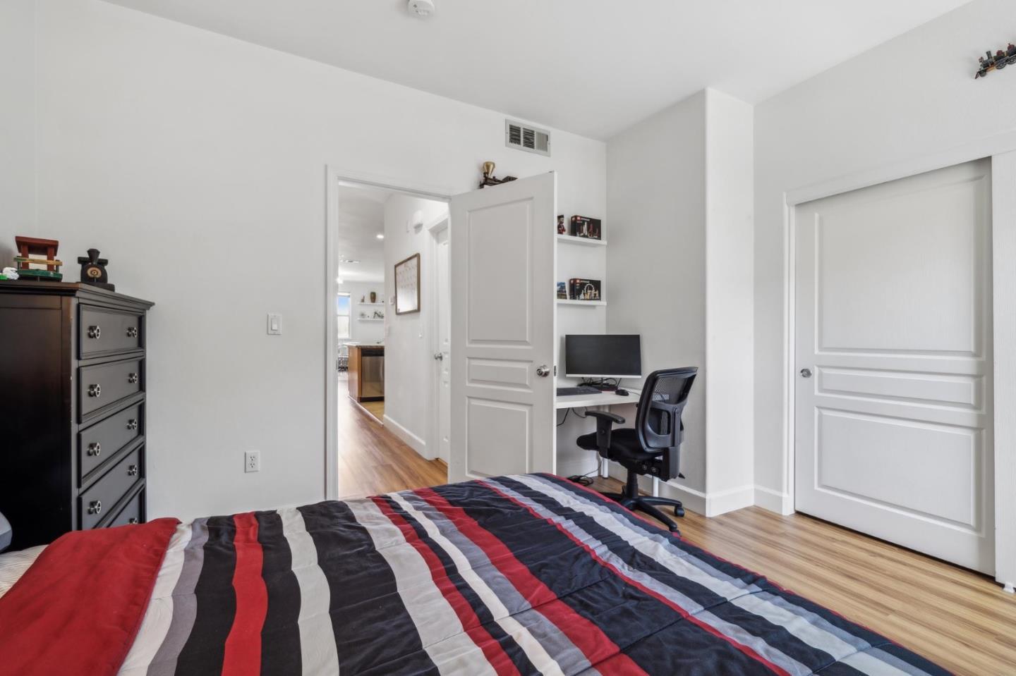 25478 Huntwood Avenue