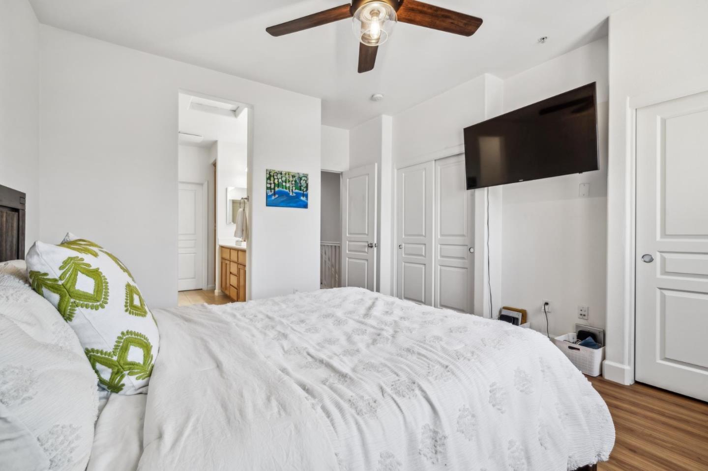 25478 Huntwood Avenue