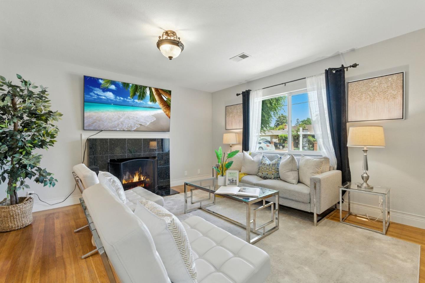 2273 Dumbarton Avenue