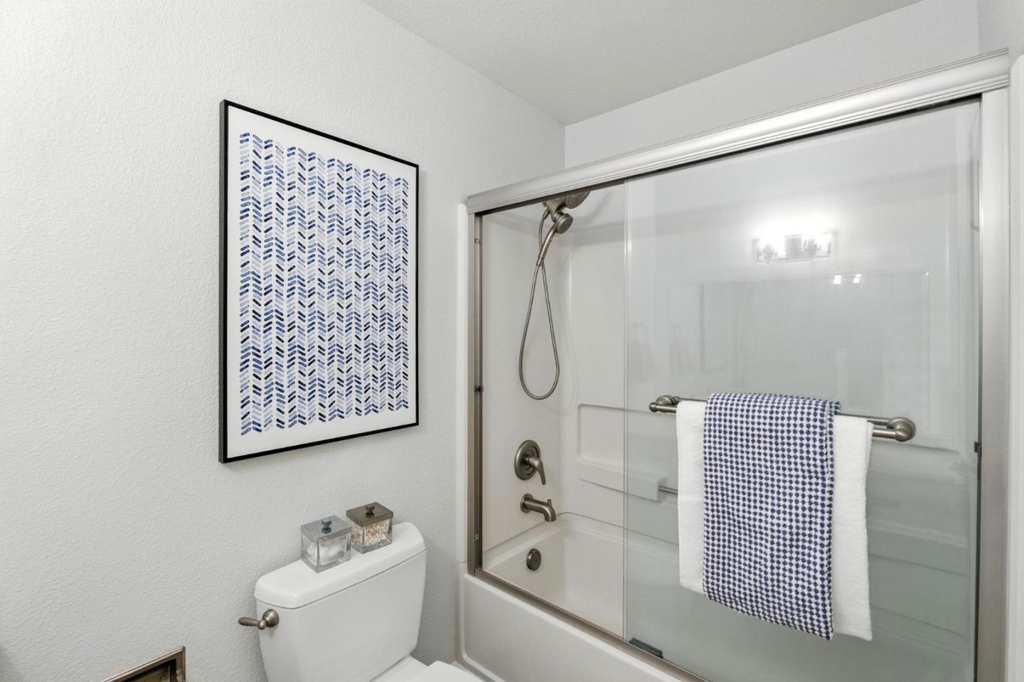 369 North Claremont Street 3