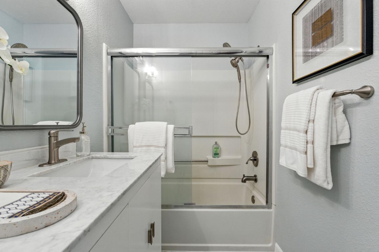 369 North Claremont Street 3