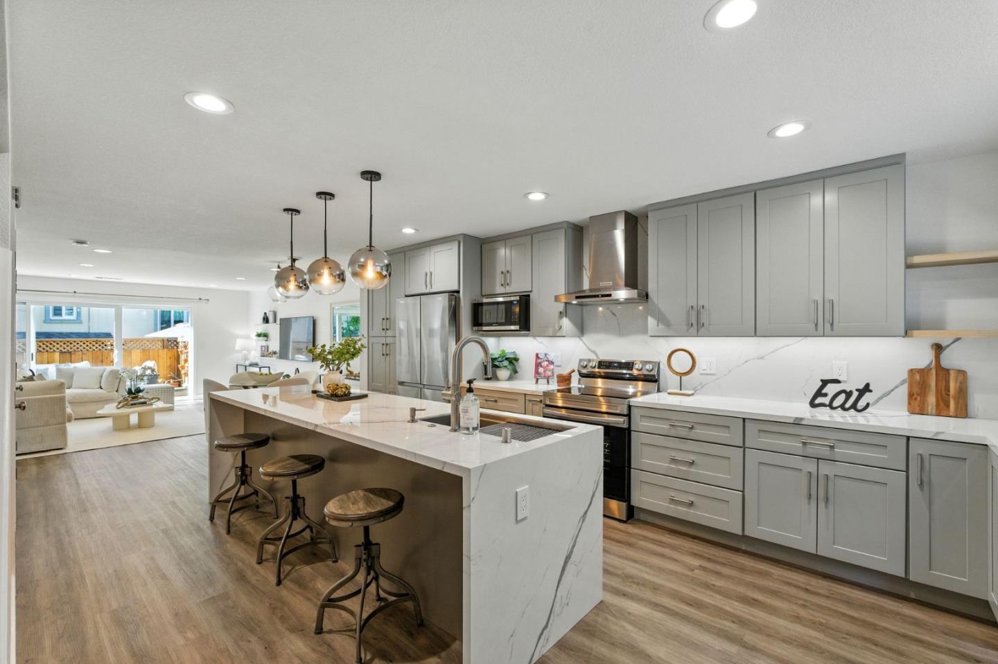 369 North Claremont Street 3