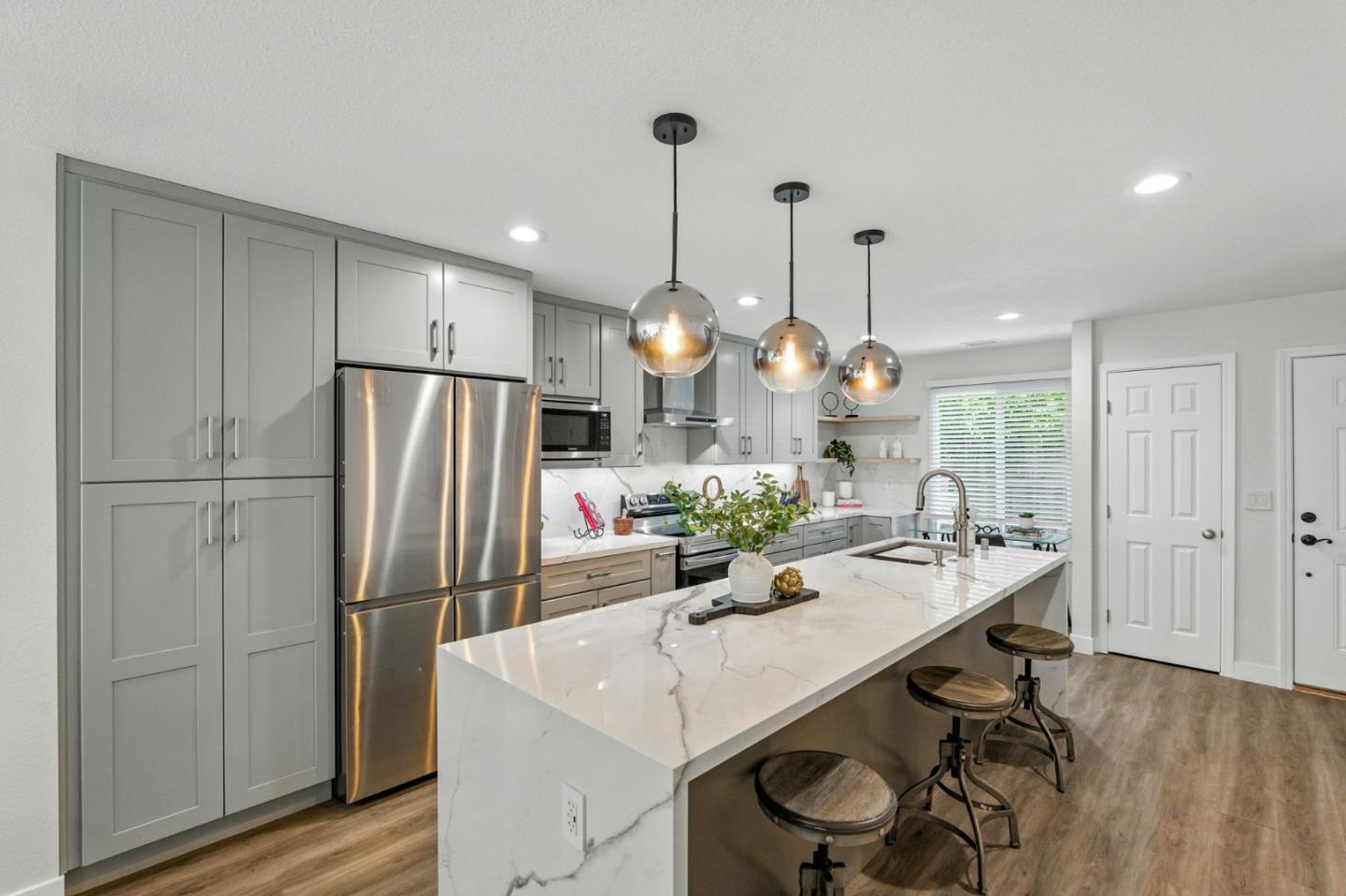 369 North Claremont Street 3