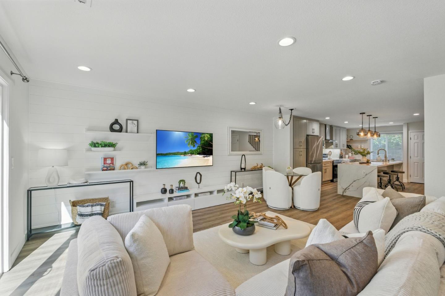 369 North Claremont Street 3