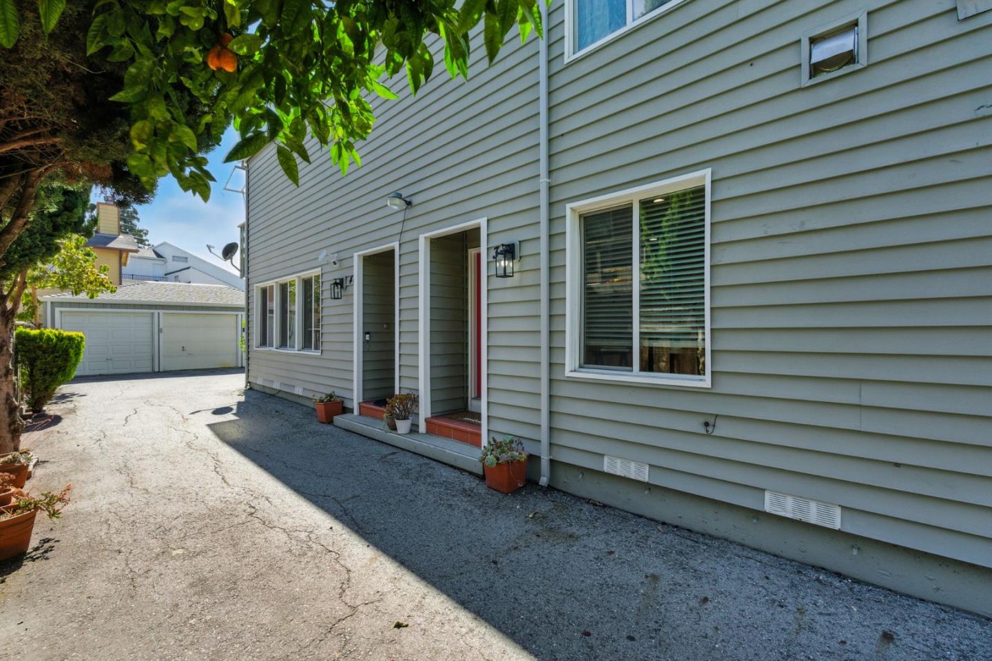 369 North Claremont Street 3