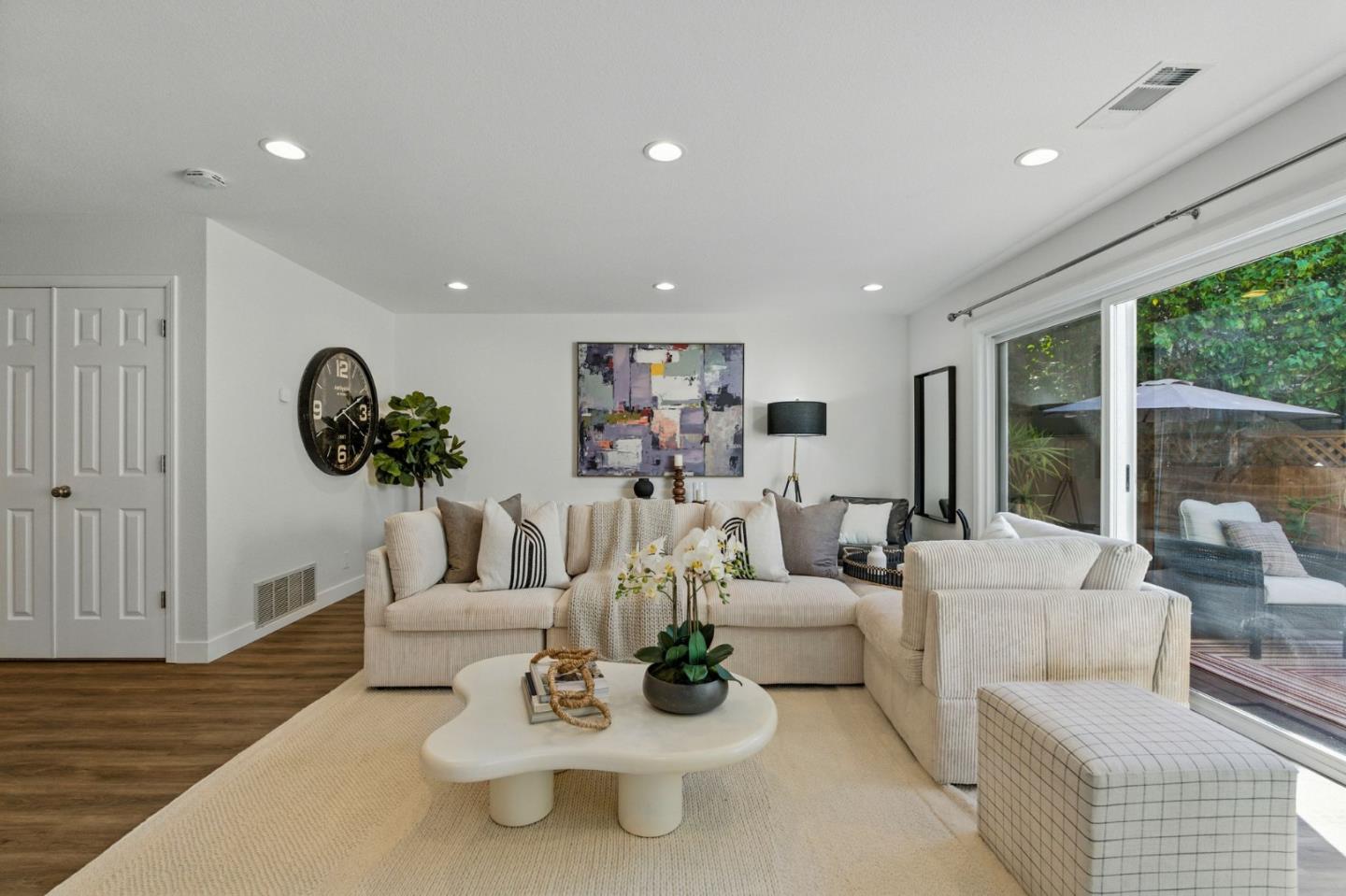 369 North Claremont Street 3