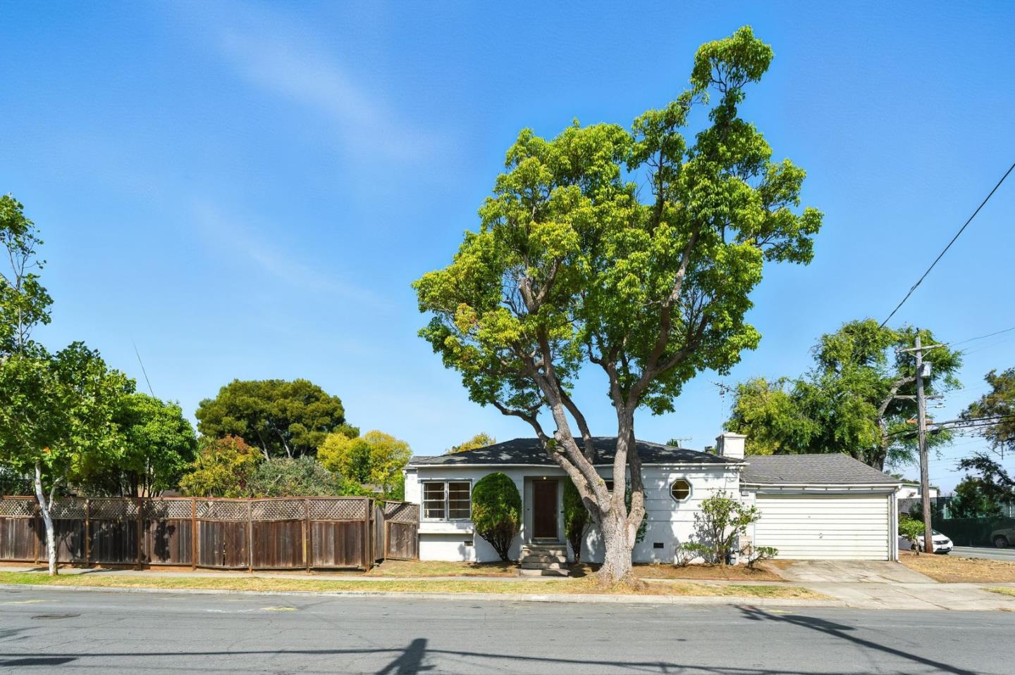 1100 Grove Avenue