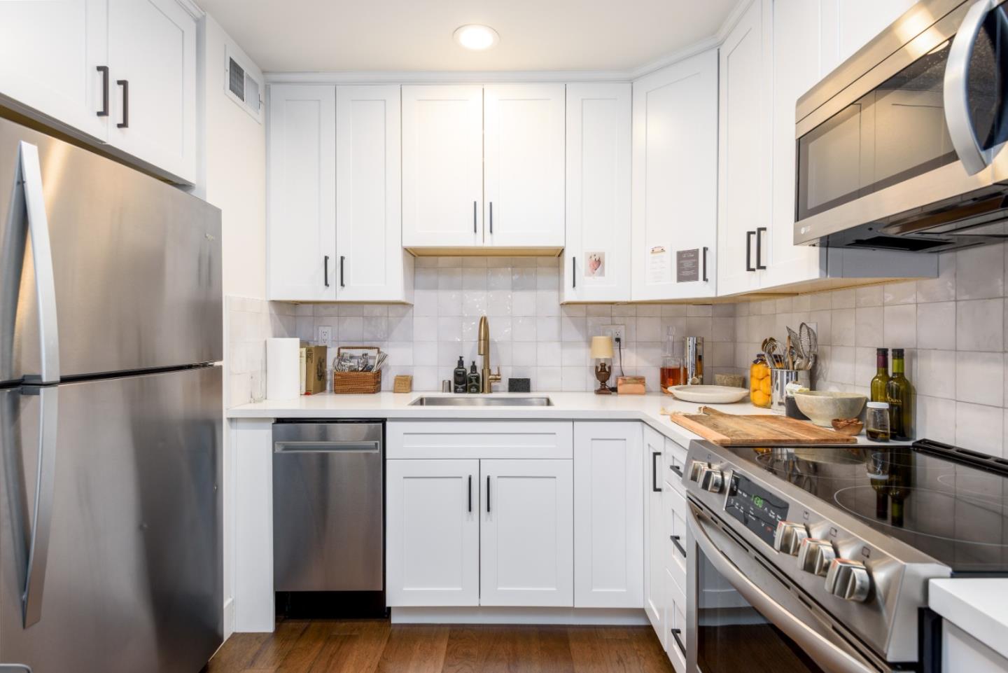 1437 Floribunda Avenue