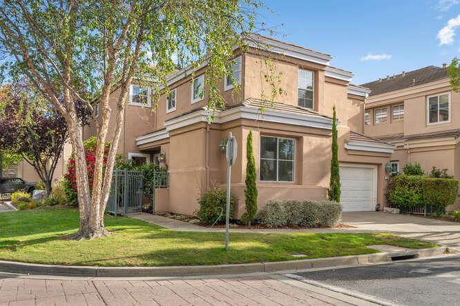 816 Corriente Point Drive