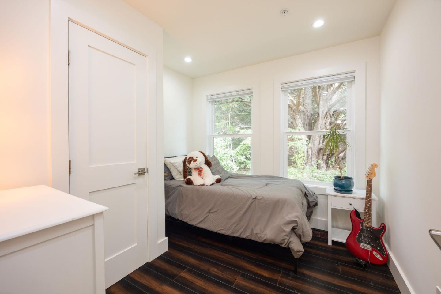 655 Vue De Mer Avenue