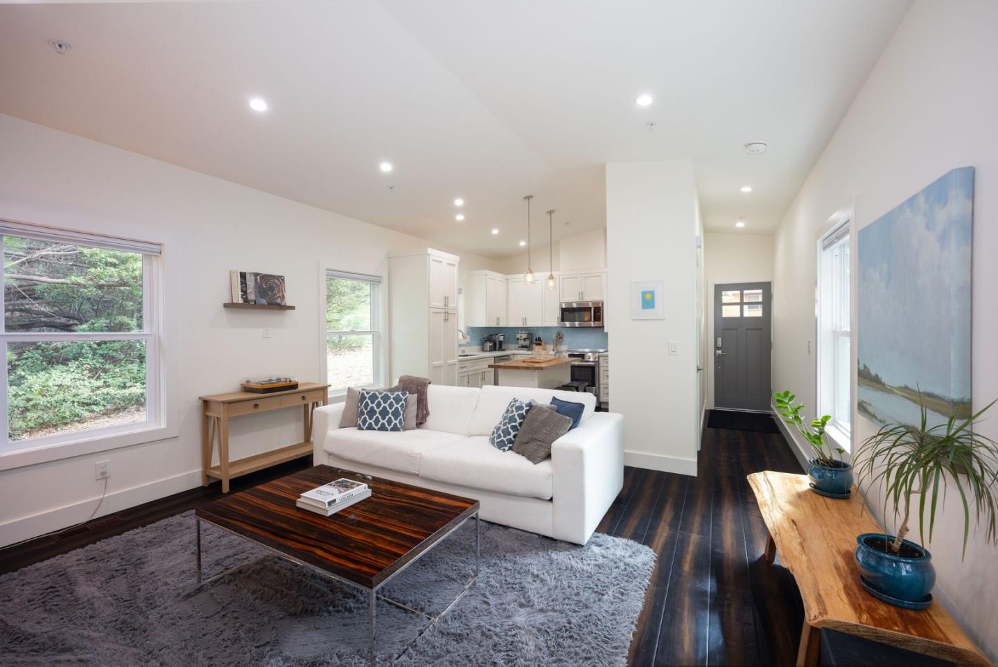 655 Vue De Mer Avenue