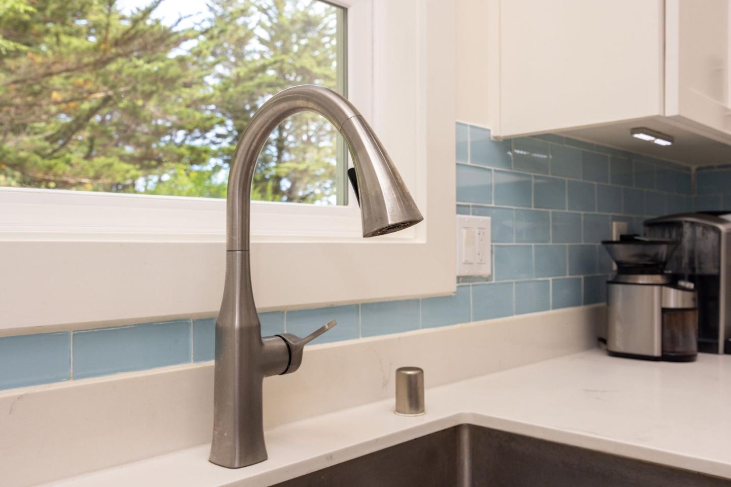 655 Vue De Mer Avenue