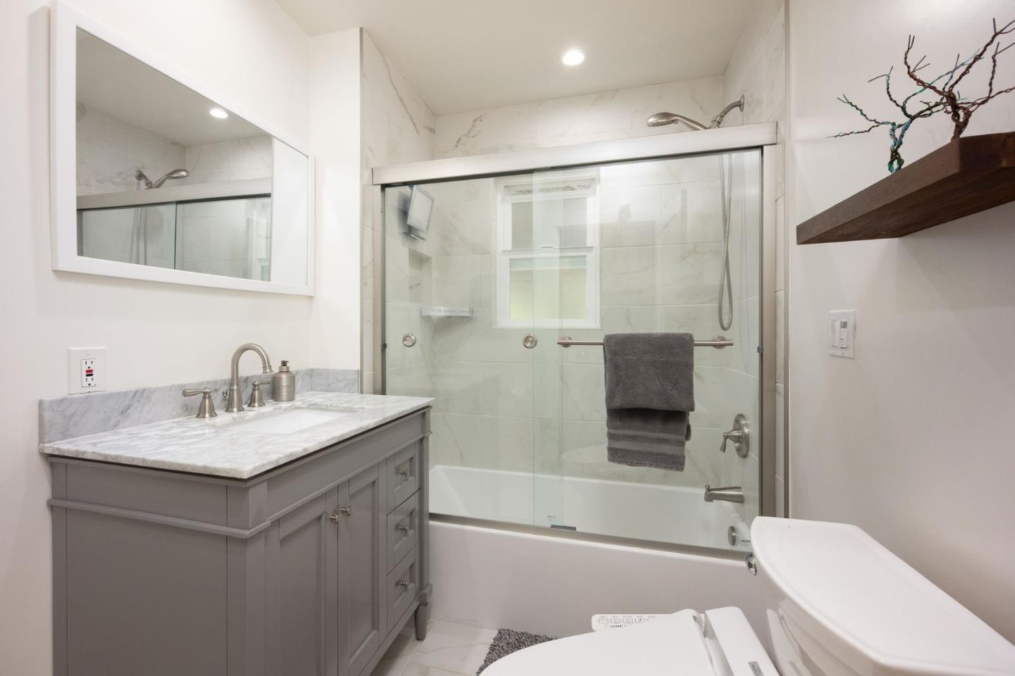 655 Vue De Mer Avenue