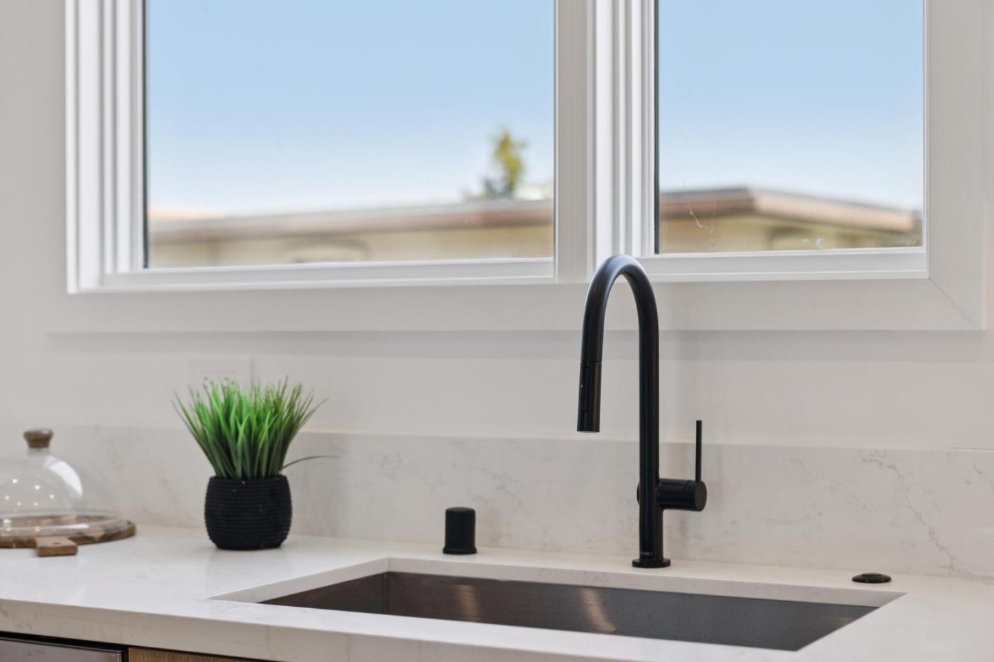 1433 Floribunda Avenue 5