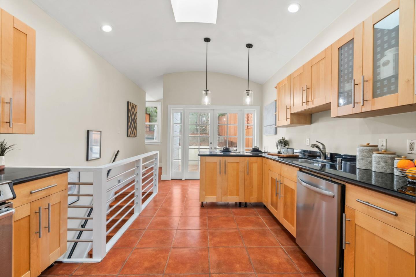 207 Edinburgh Street