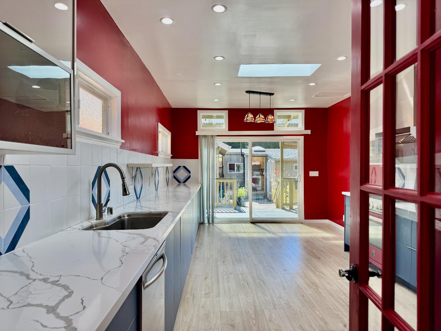 809 Bayswater Avenue