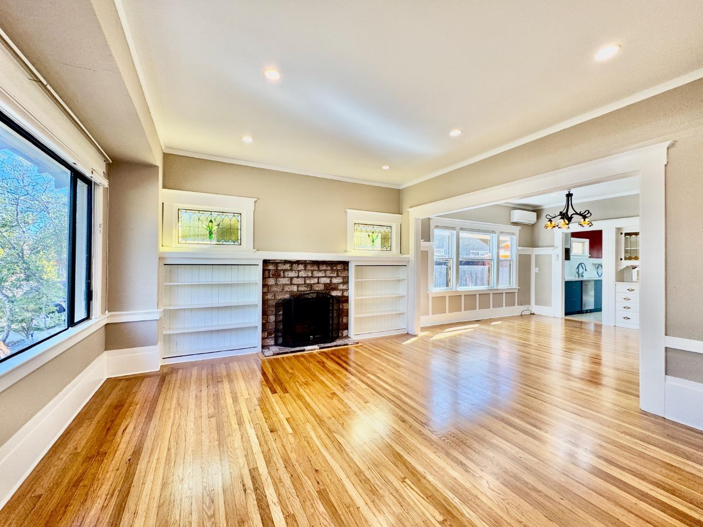 809 Bayswater Avenue